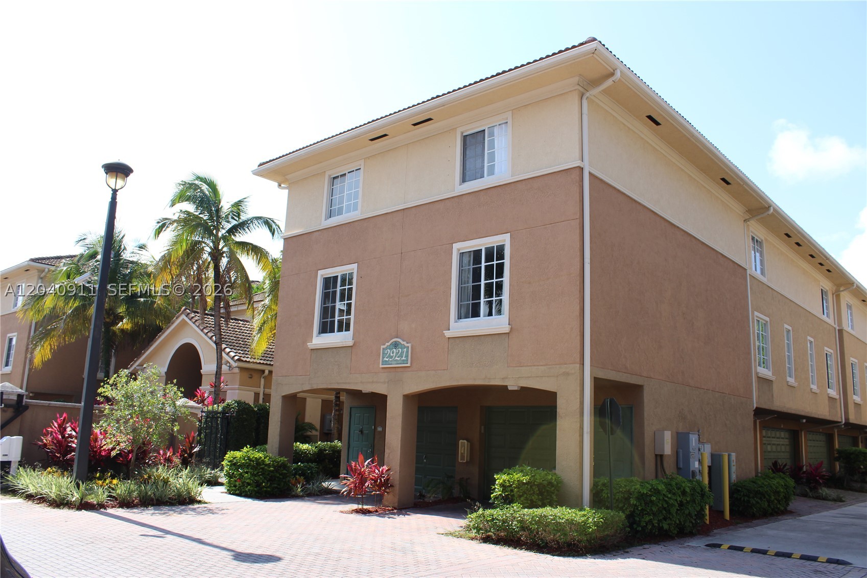 AVENTI AT AVENTURA CONDO - Residential