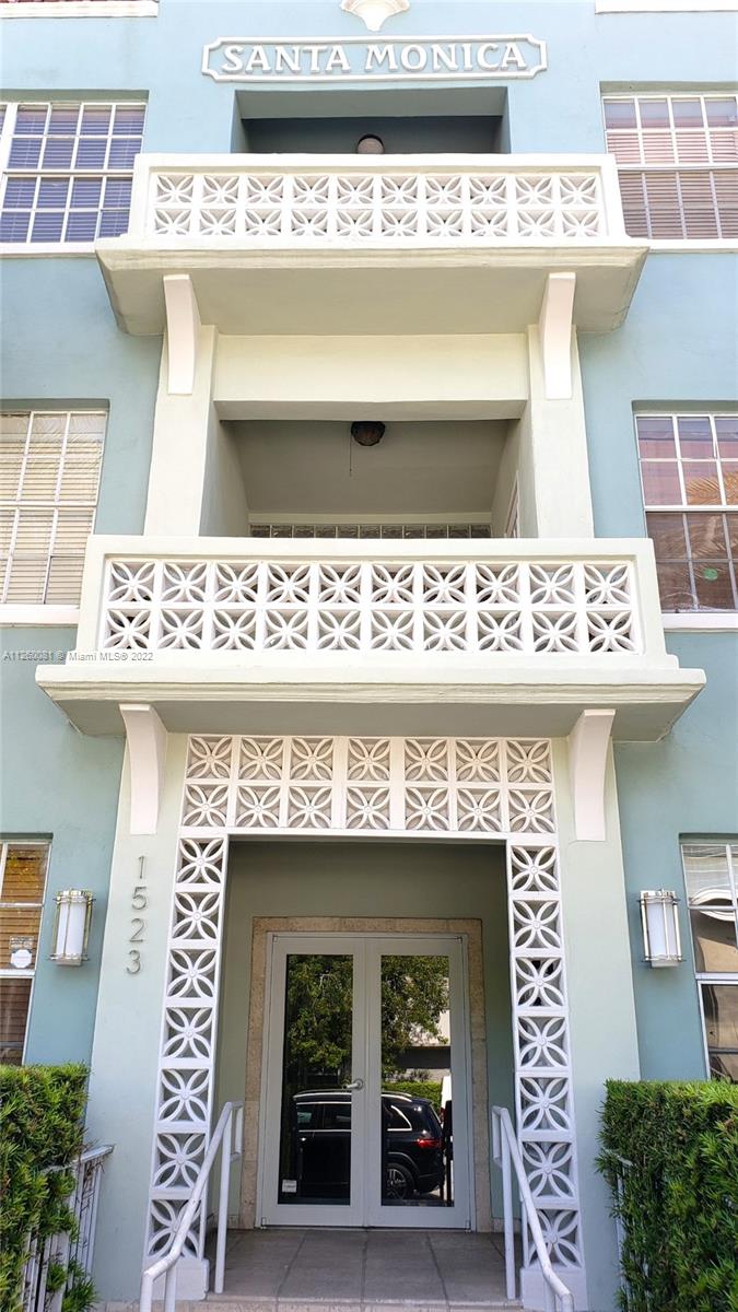 1523 WEST CONDO - Residential Lease
