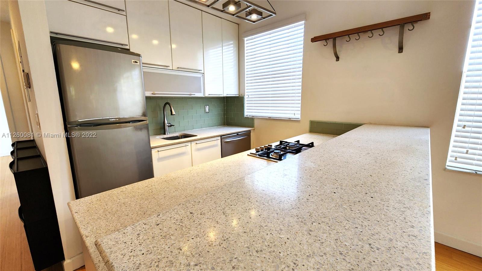 1523 WEST CONDO - Residential Lease