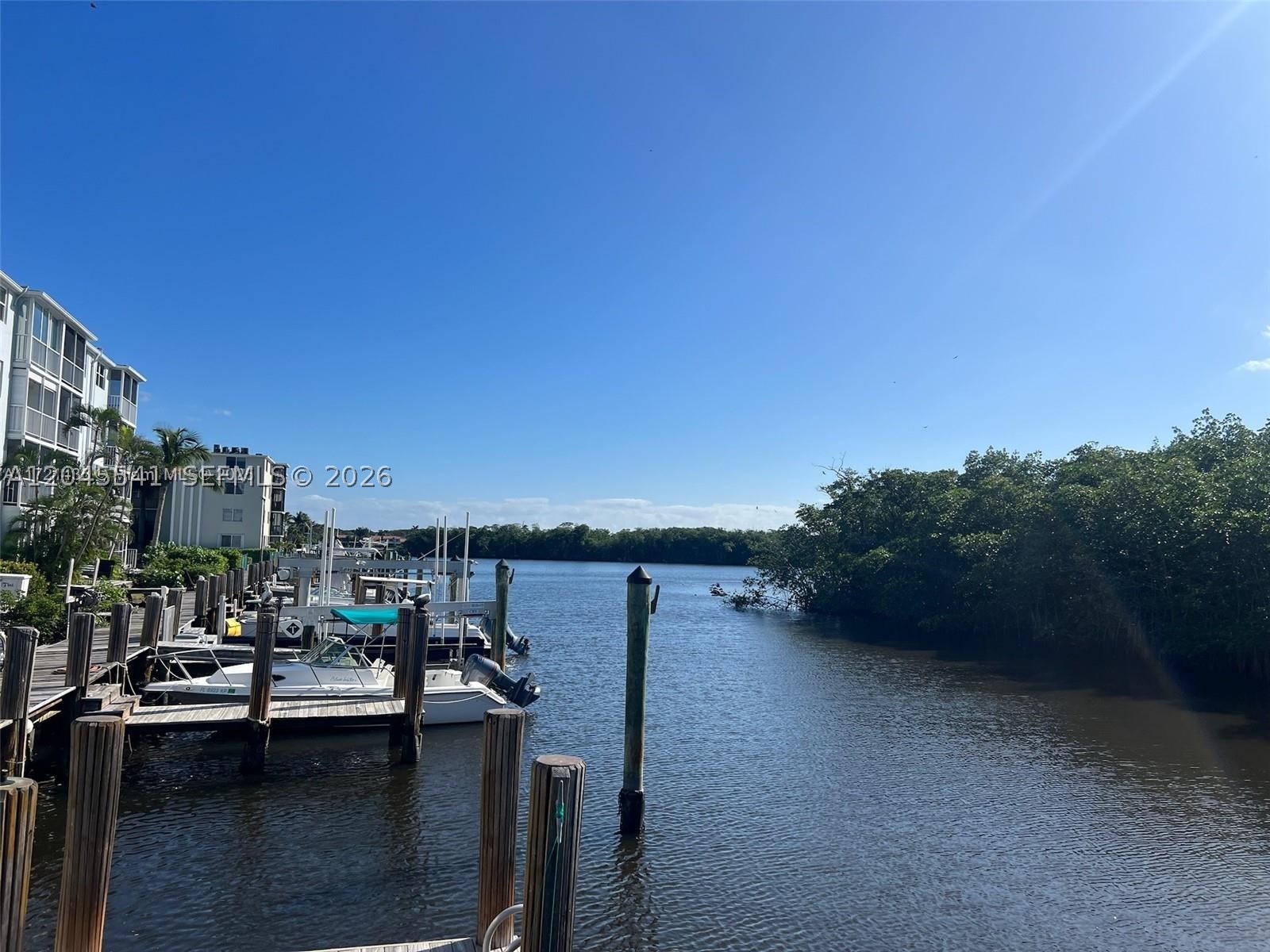 HARBOUR HALL INLET CLUB C - Residential