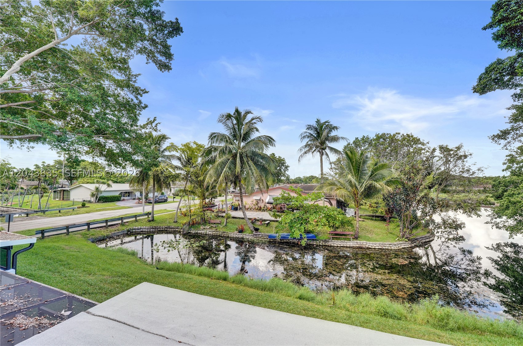 WESTVIEW CONDOMINIUM NO F - Residential