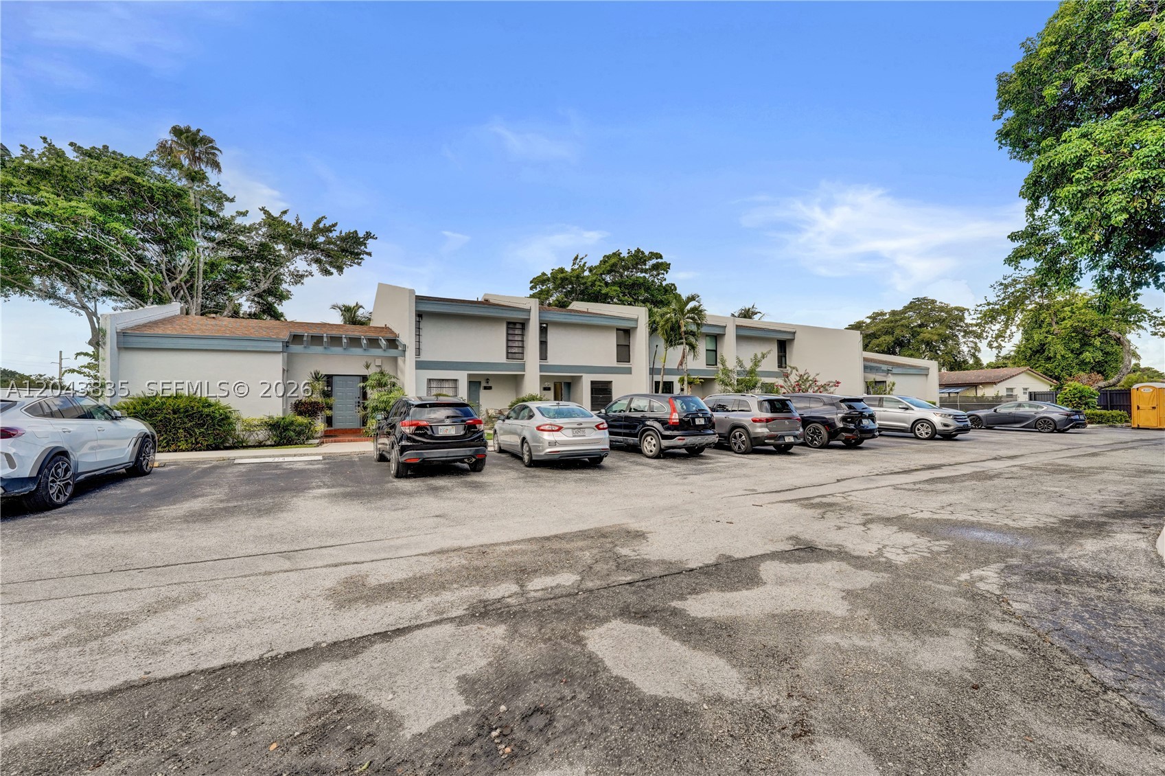 WESTVIEW CONDOMINIUM NO F - Residential