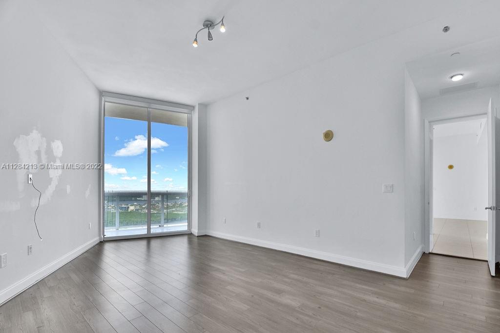 TDR TOWER II CONDO - Residential Lease