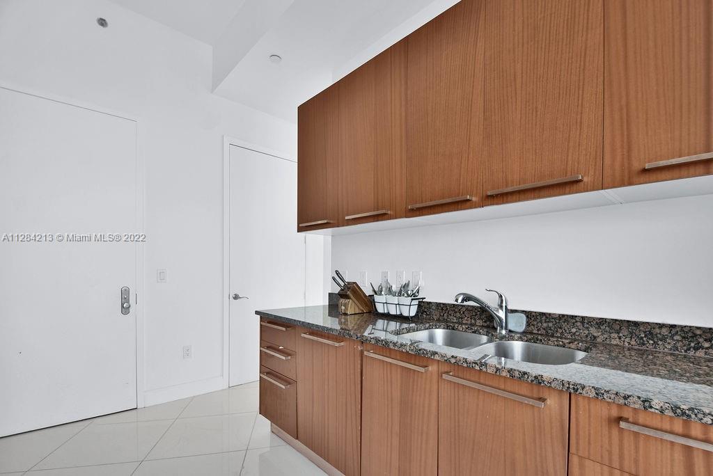 TDR TOWER II CONDO - Residential Lease