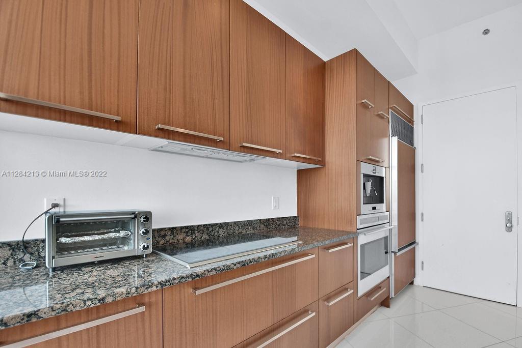 TDR TOWER II CONDO - Residential Lease