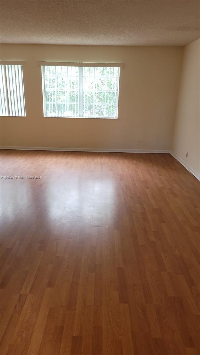 WINDMILL LAKES V CONDO - Residential Lease