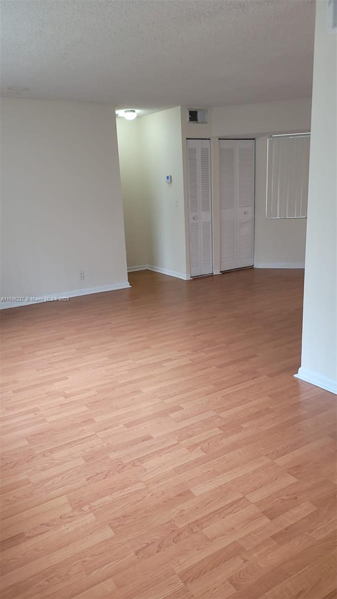 WINDMILL LAKES V CONDO - Residential Lease