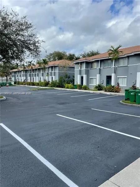 HOLLYWOOD RIDGE FARMS 2-1 - Residential Lease
