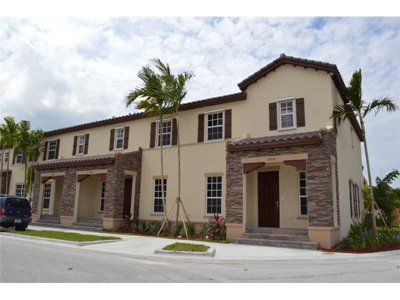 GORGEOUS, IMMACULATE & BRIGHT, FAIRLY NEW CONSTRUCTION DONE TOWARDS THE END OF 2013! HUGE 4/3 TOWNHOME + 1/1 DETACHED EFFICIENCY ALL IN ONE! PLUS SEPARATE 2 CG. LOCATED IN BRAND NEW COMMUNITY BY LENNAR "KENDALL SQUARE".VERY SPACIOUS TOWNHM W/ OVER 2300 SQ FT OF LIV AREA. FEATURES ALL TILED FLRS DOWNSTRS, WOOD CABINETS IN BATHROOMS & KITCHEN W/ GRANITE COUNTERTOPS & SS APPLIANCES.CARPET UPSTAIRS. ONE OF A KIND! UNIT HAS INDEPEND. STUDIO IN BACK OF TOWNHM THAT CAN BE INDIVIDUALLY RENTED. UNIT FOR RENT TOO*