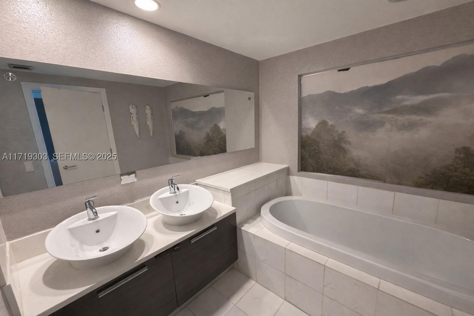 ARTECH RESIDENCES AT AVEN - Residential