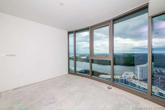 Ritz Carlton Residences - Residential