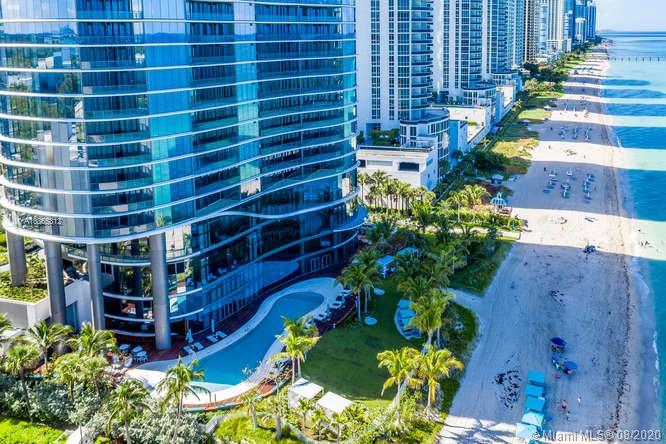 Ritz Carlton Residences - Residential