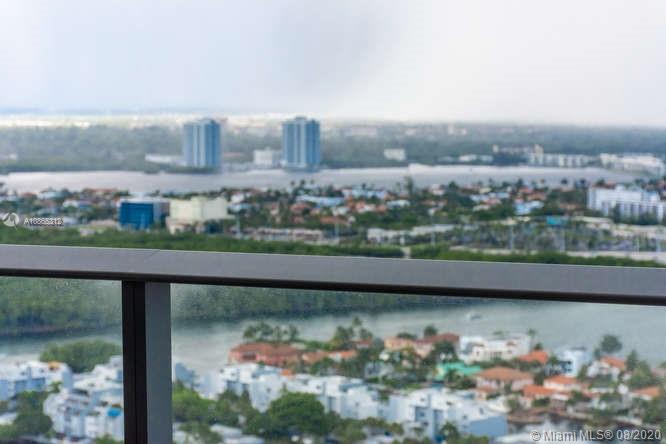 Ritz Carlton Residences - Residential