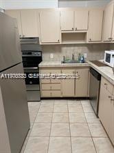 KEYSTONE HARBOR CLUB COND - Residential