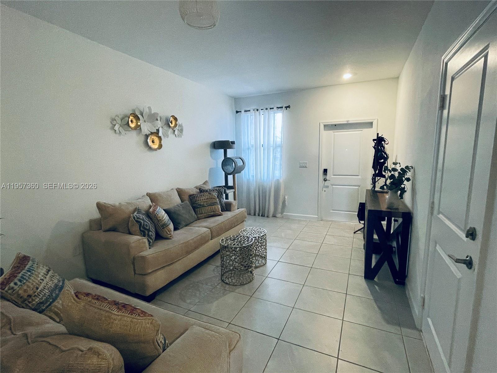 KENDALL ASSEMBLAGE NORTH - Residential