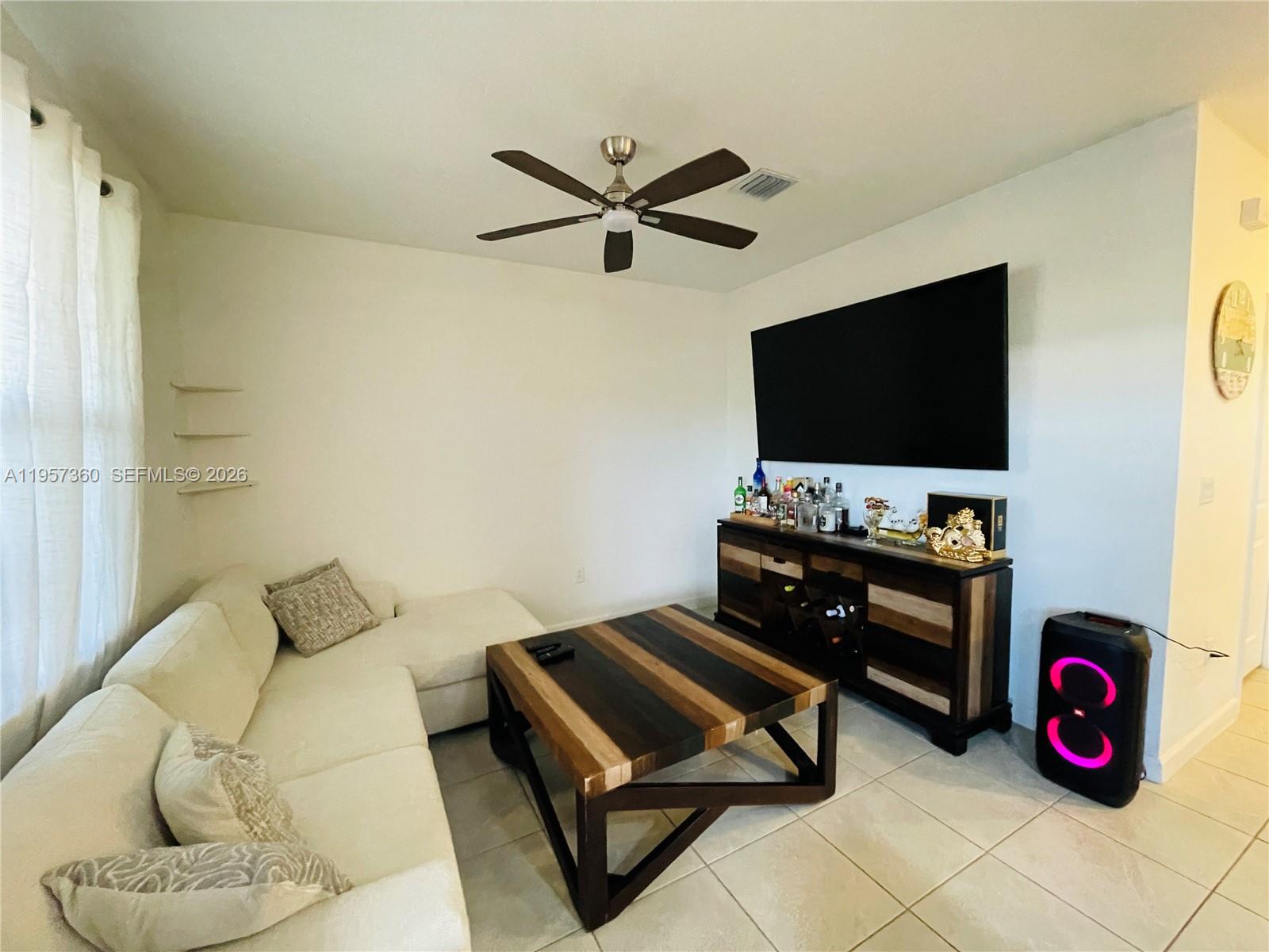 KENDALL ASSEMBLAGE NORTH - Residential