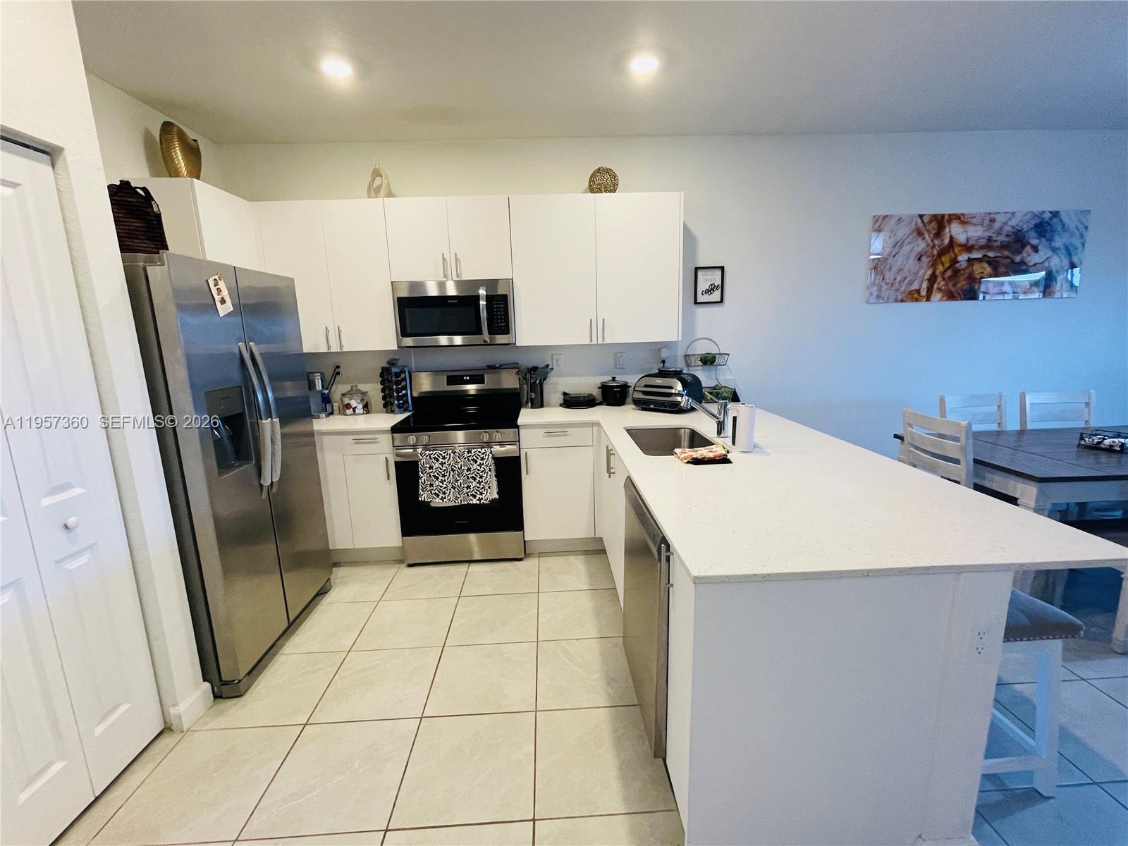 KENDALL ASSEMBLAGE NORTH - Residential