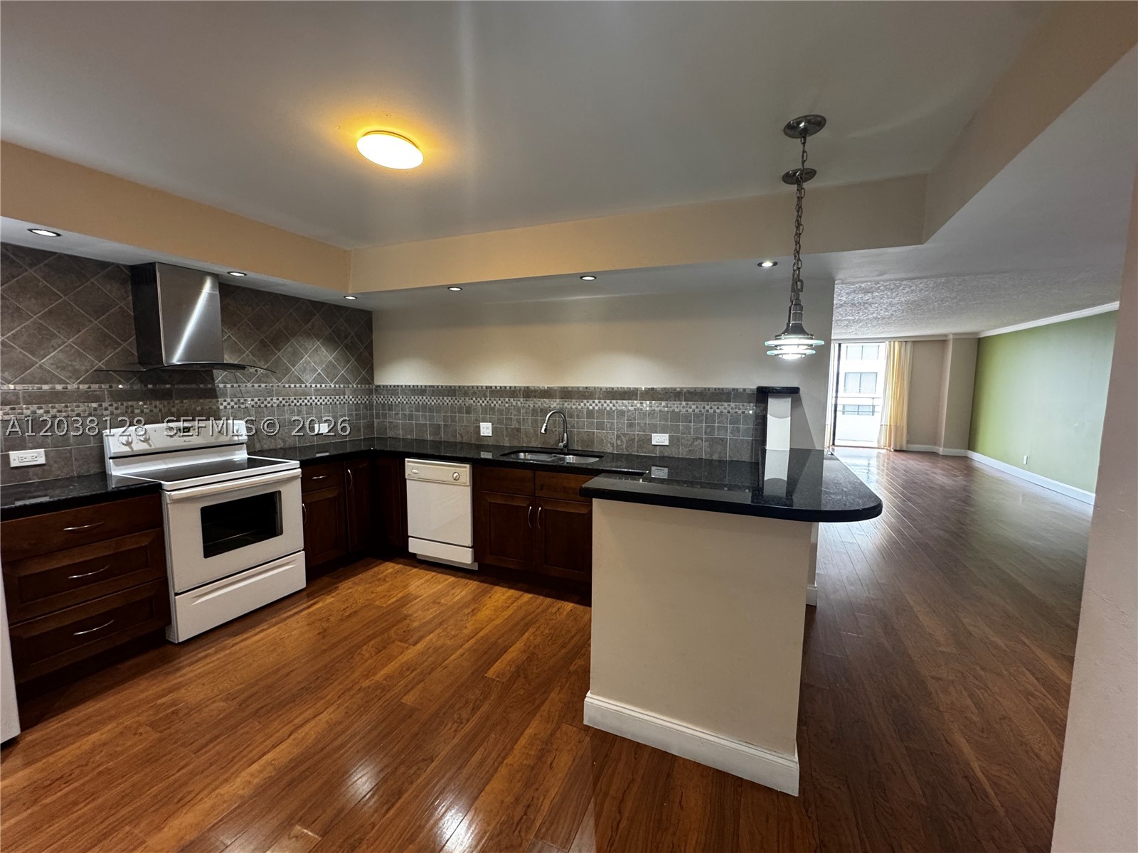 OLYMPUS CONDO PHASE - Residential Lease