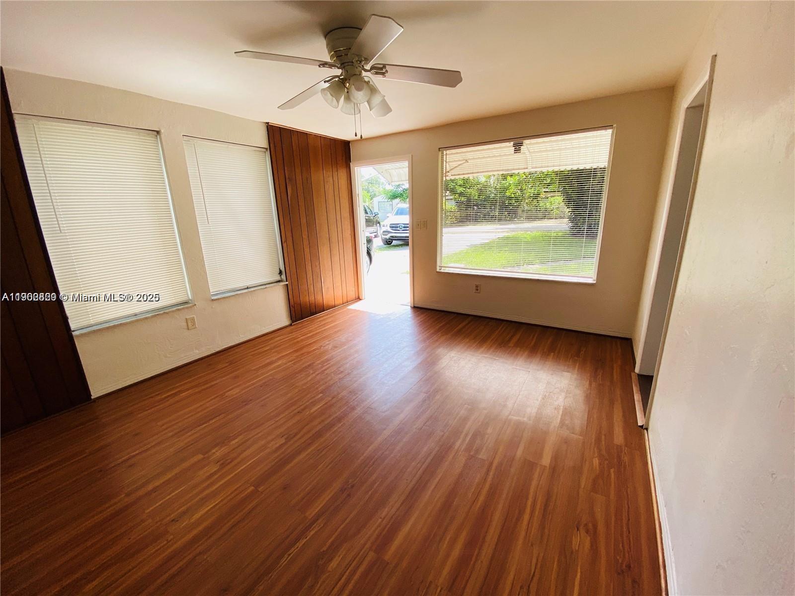 HOLLYWOOD PARK - Residential Income