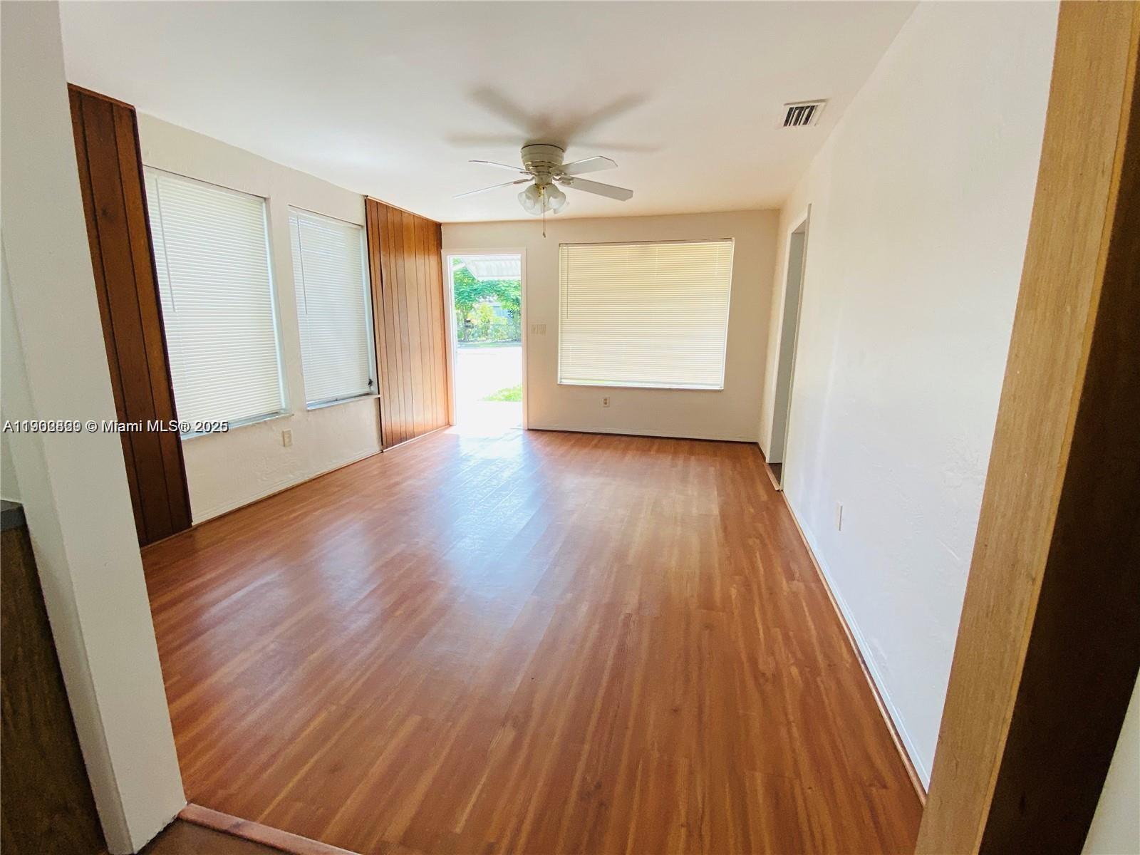HOLLYWOOD PARK - Residential Income
