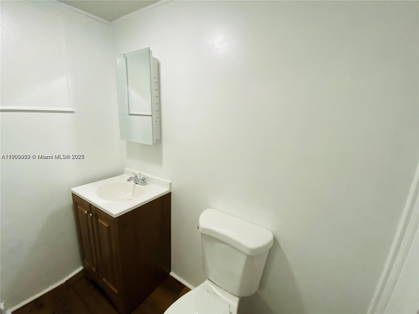 HOLLYWOOD PARK - Residential Income