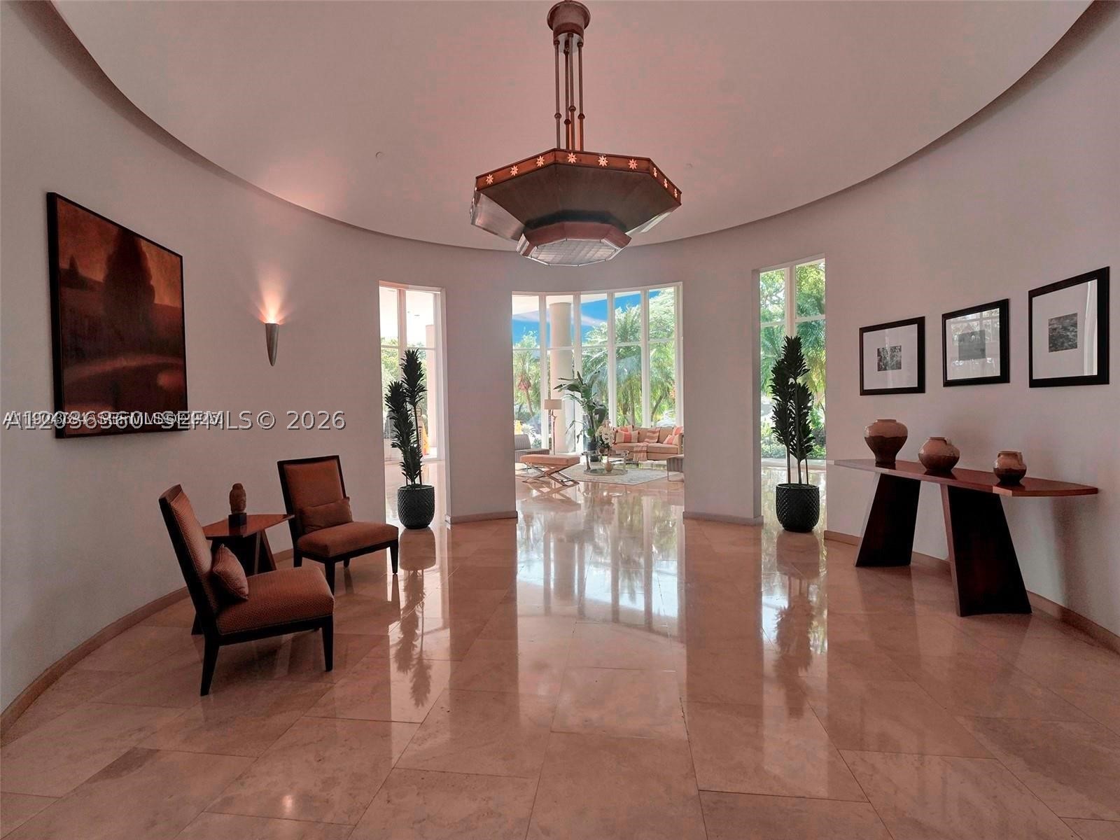 THE METROPOLITAN CONDO - Residential