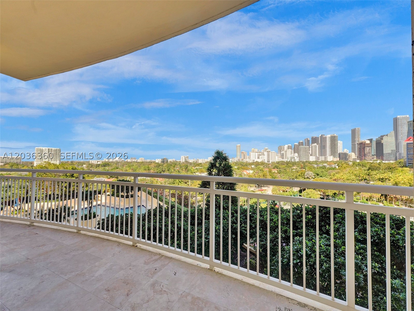 THE METROPOLITAN CONDO - Residential