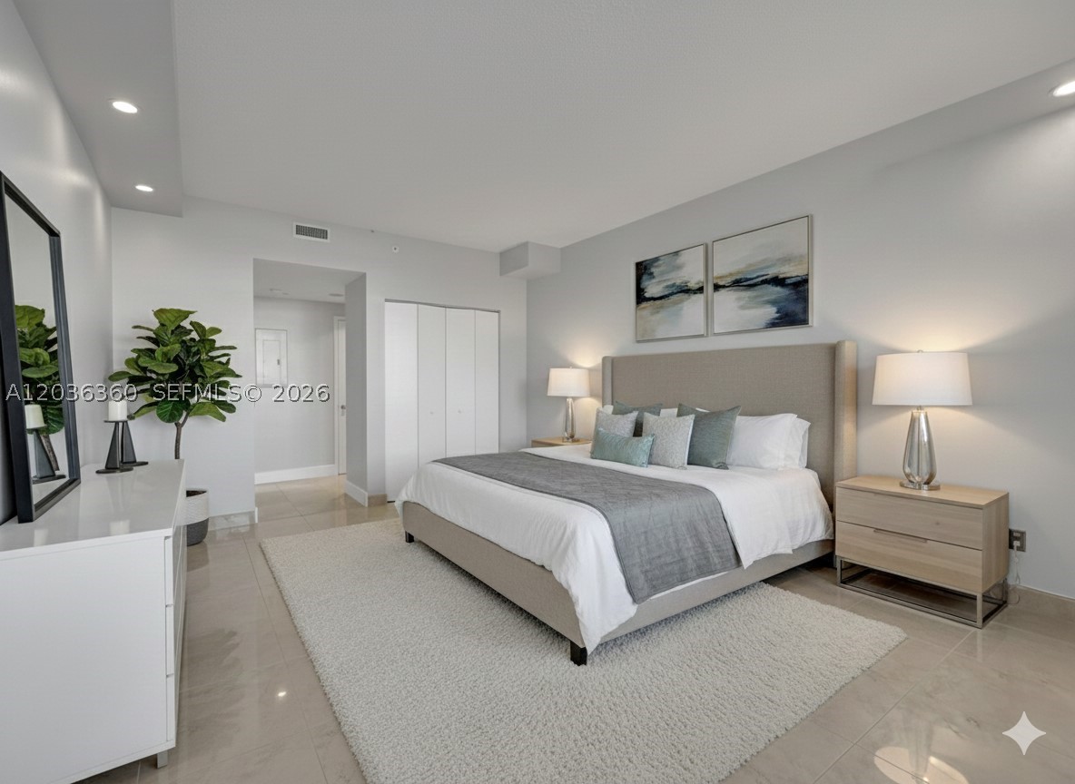 THE METROPOLITAN CONDO - Residential