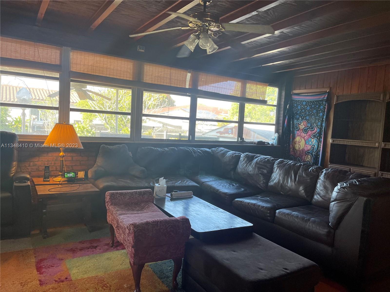 PALM ESTATES - Residential