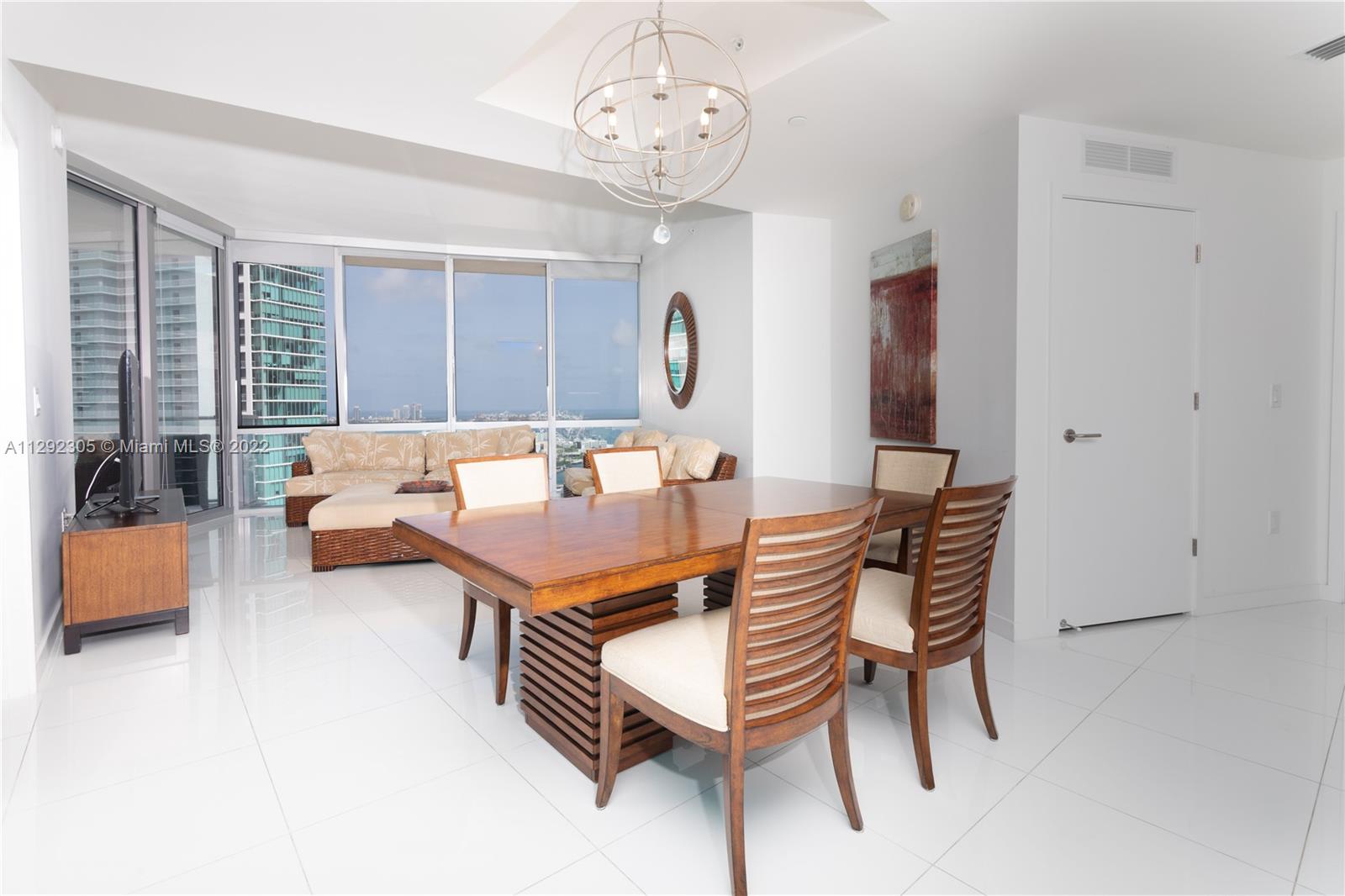 PARAMOUNT MIAMI WORLDCENT - Residential Lease