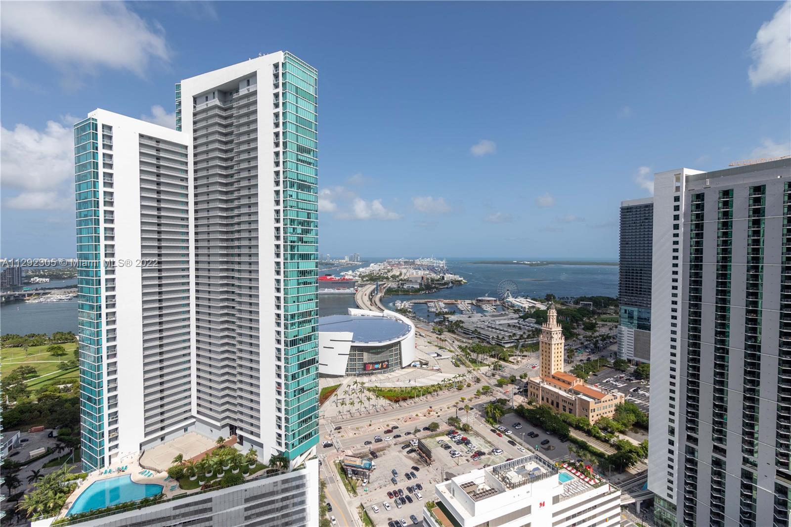 PARAMOUNT MIAMI WORLDCENT - Residential Lease