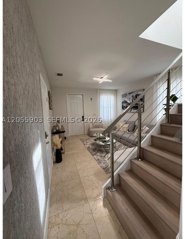 VINTAGE ESTATES - Residential
