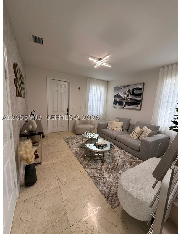 VINTAGE ESTATES - Residential