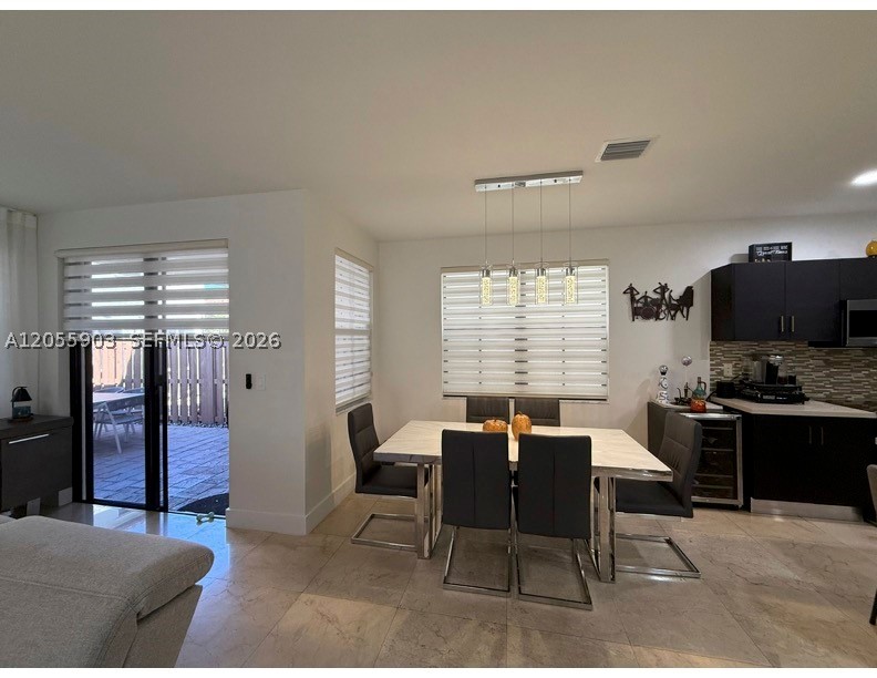 VINTAGE ESTATES - Residential