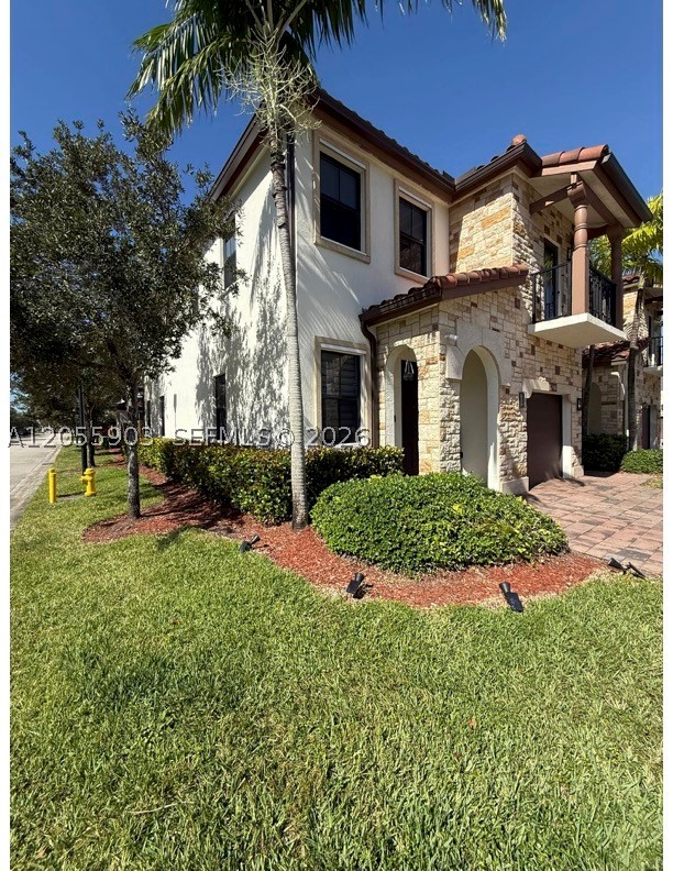 VINTAGE ESTATES - Residential