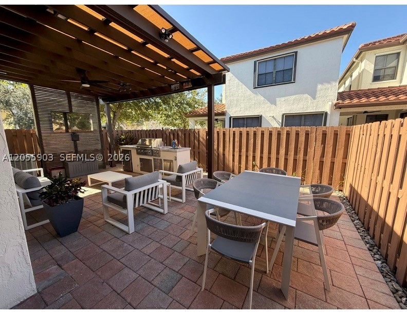 VINTAGE ESTATES - Residential