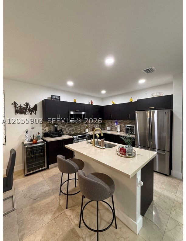 VINTAGE ESTATES - Residential