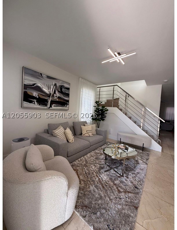 VINTAGE ESTATES - Residential