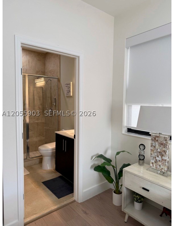 VINTAGE ESTATES - Residential