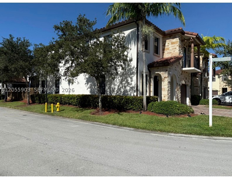 VINTAGE ESTATES - Residential
