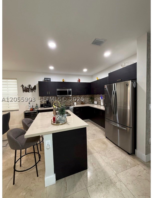VINTAGE ESTATES - Residential