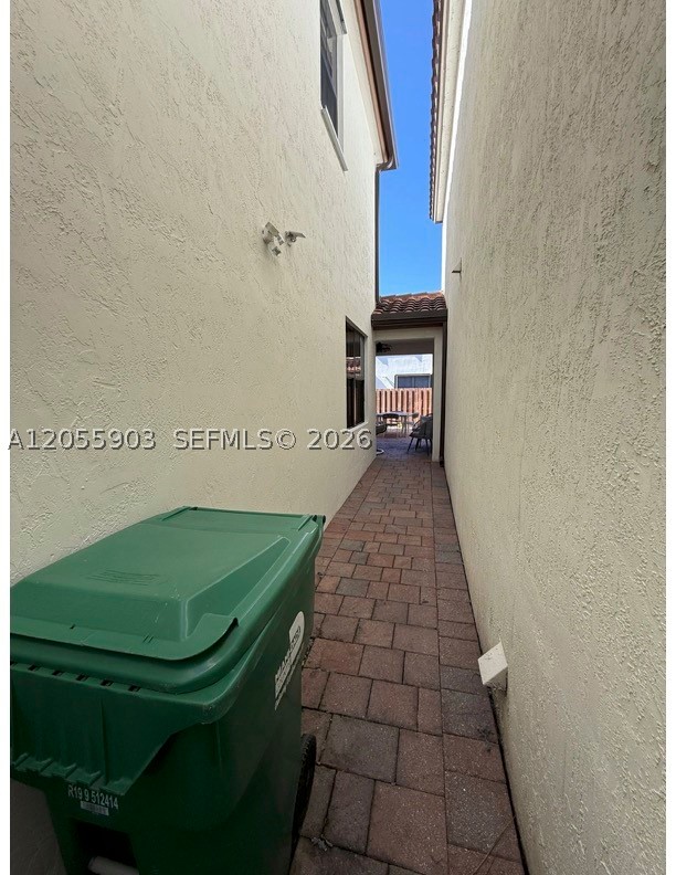 VINTAGE ESTATES - Residential
