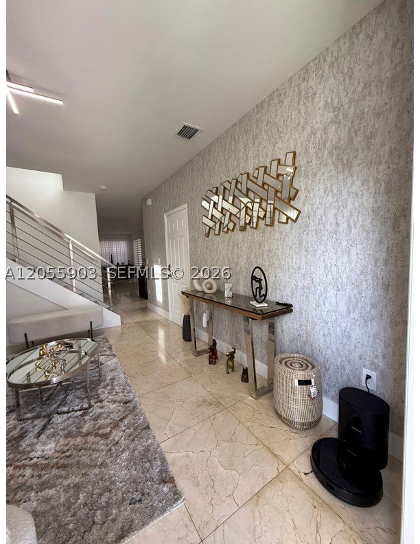 VINTAGE ESTATES - Residential