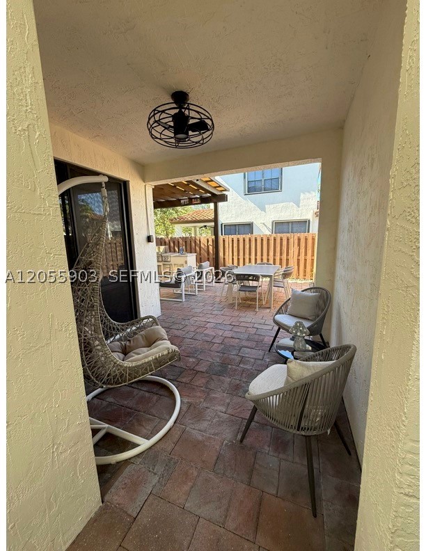 VINTAGE ESTATES - Residential