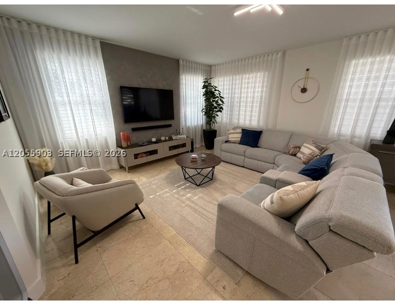 VINTAGE ESTATES - Residential
