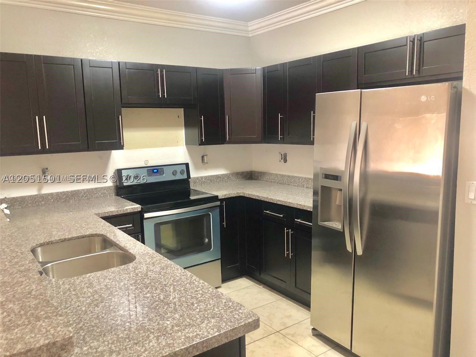 KENDALL GREENS CONDO - Residential Lease