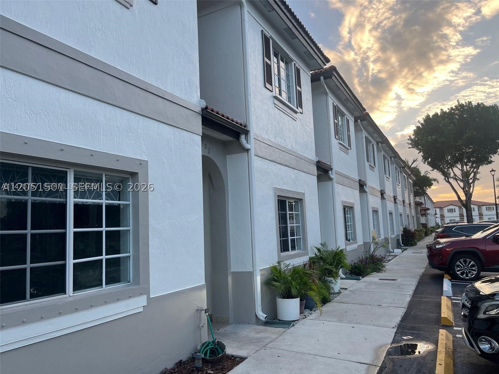KENDALL GREENS CONDO - Residential Lease