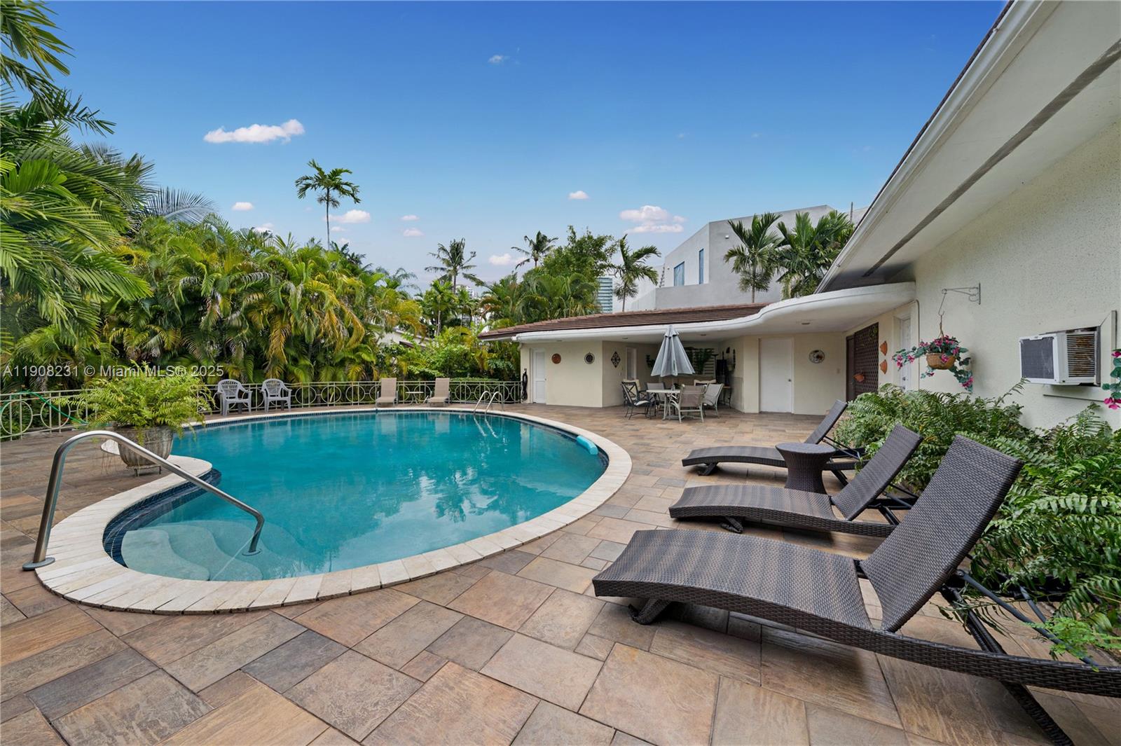 BAL HARBOUR RESIDENTIAL S - Residential