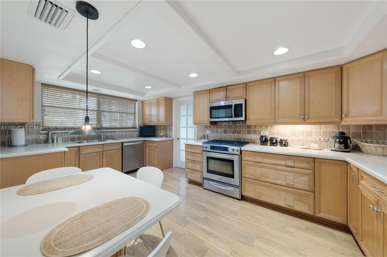 BAL HARBOUR RESIDENTIAL S - Residential