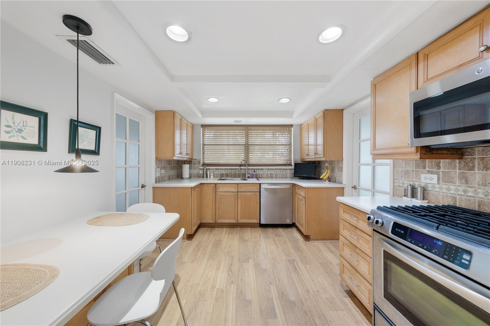 BAL HARBOUR RESIDENTIAL S - Residential